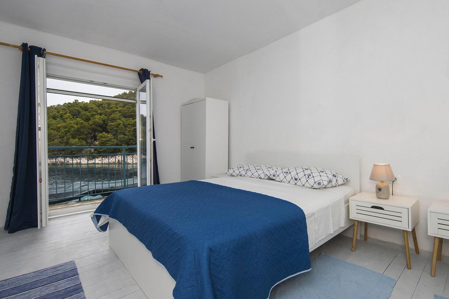Secluded fisherman's cottage Cove Skozanje, Hvar - 4009 Gdinj Rum bild